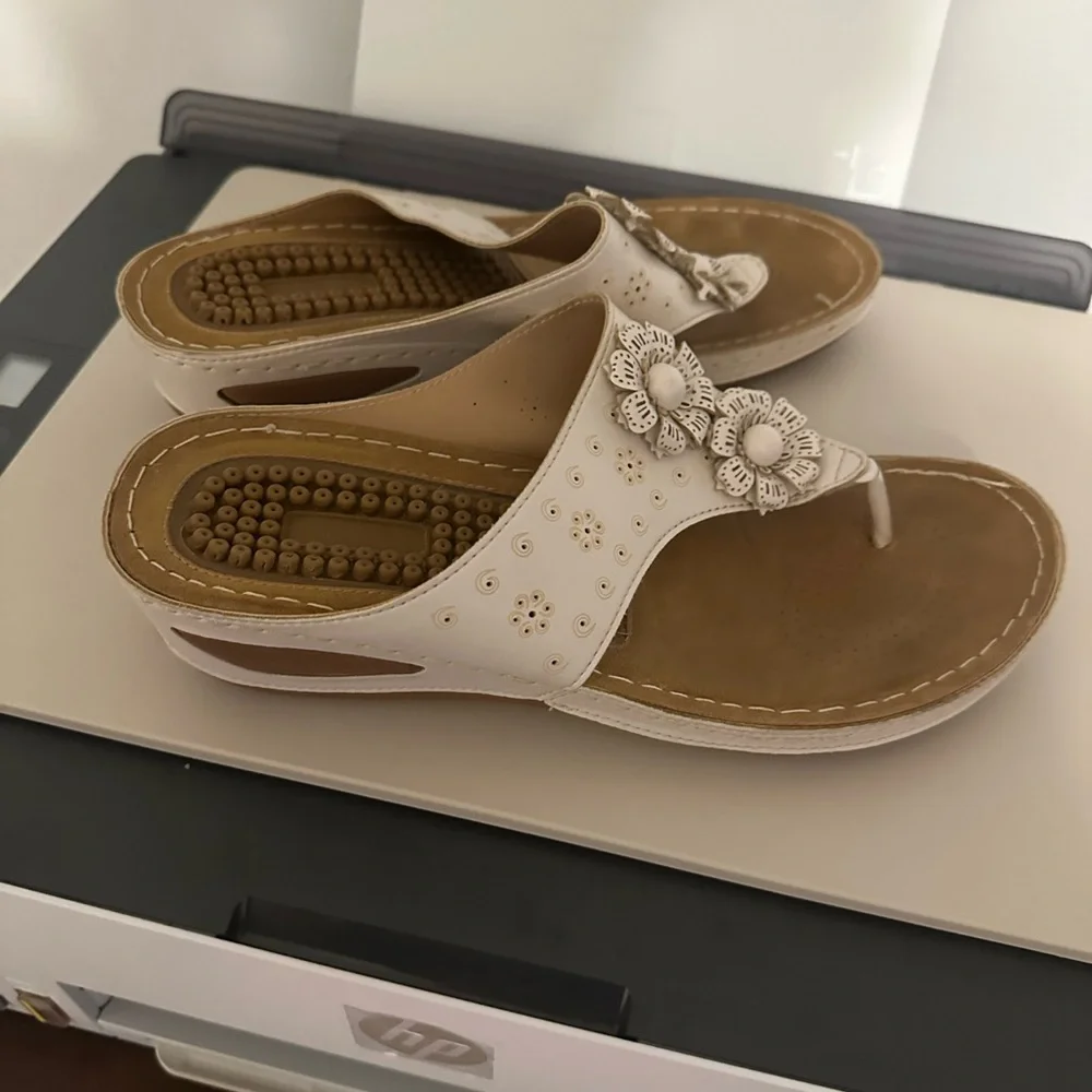 Elegant‎ White Women's Sandals